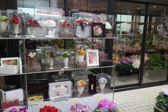 「フラワーハロウズ花のハラダ」　（山口県防府市）の花屋店舗写真4